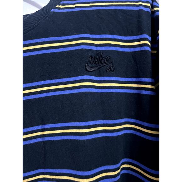 Nike SB T-Shirt - Picture 2 of 4